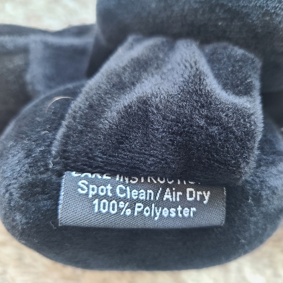 Travel halo pillow and sleep mask - Picture 5 of 6